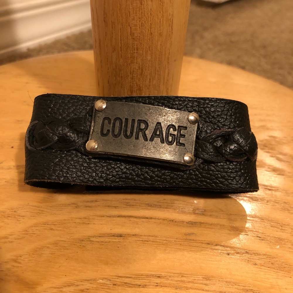 BUCKLE leather bracelet